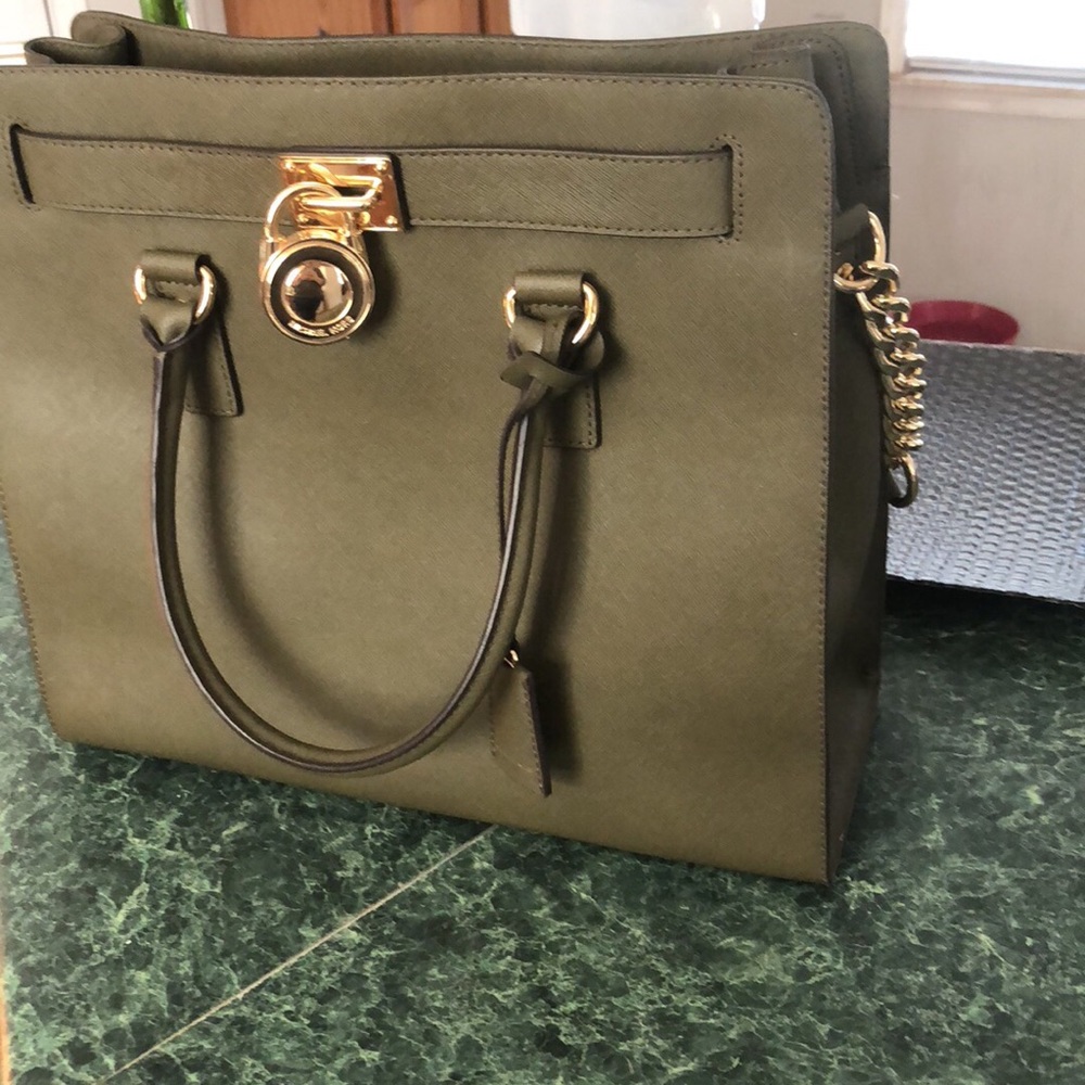 Michael kors purse